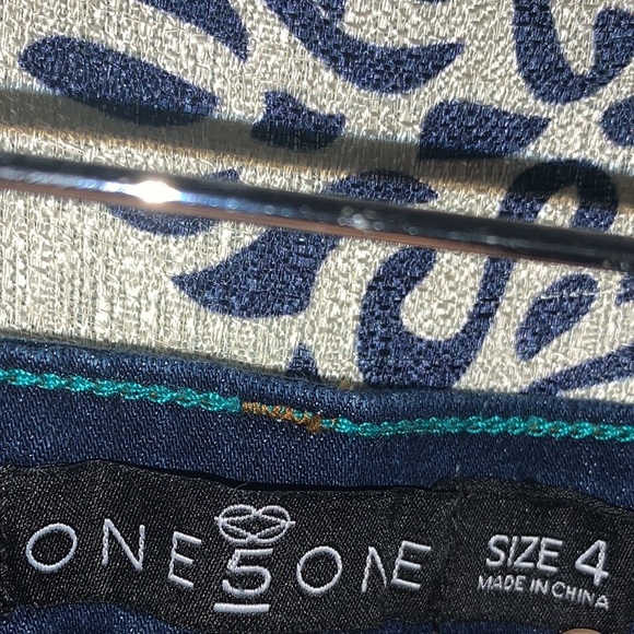 One 5 One Embroidered Distressed Jeans - Picture 5 of 5